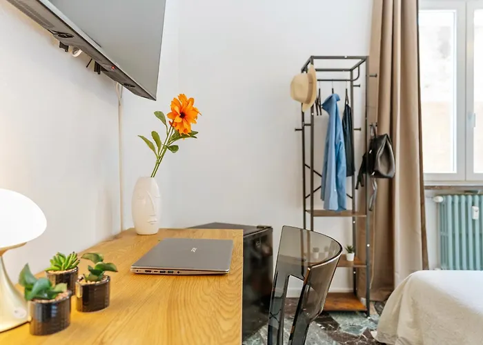 Foresteria Buenos Aires بيت ضيافة ميلان
